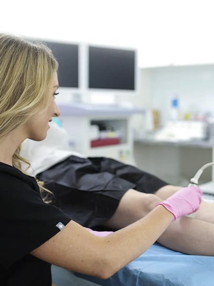 Can varicose veins go away naturally? How to prevent varicose veins from worsening? What can get rid of varicose veins? We answer your questions about vein centers in Maryland.